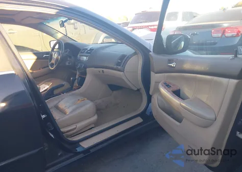 2005 Honda Accord 2.4 Ex z USA, uszkodzony, nr VIN 1HGCM56865A087062